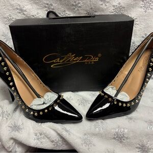Cathy Din Raelynn 33 Women's Studded Pumps Size 8.5 Black Leather NIB